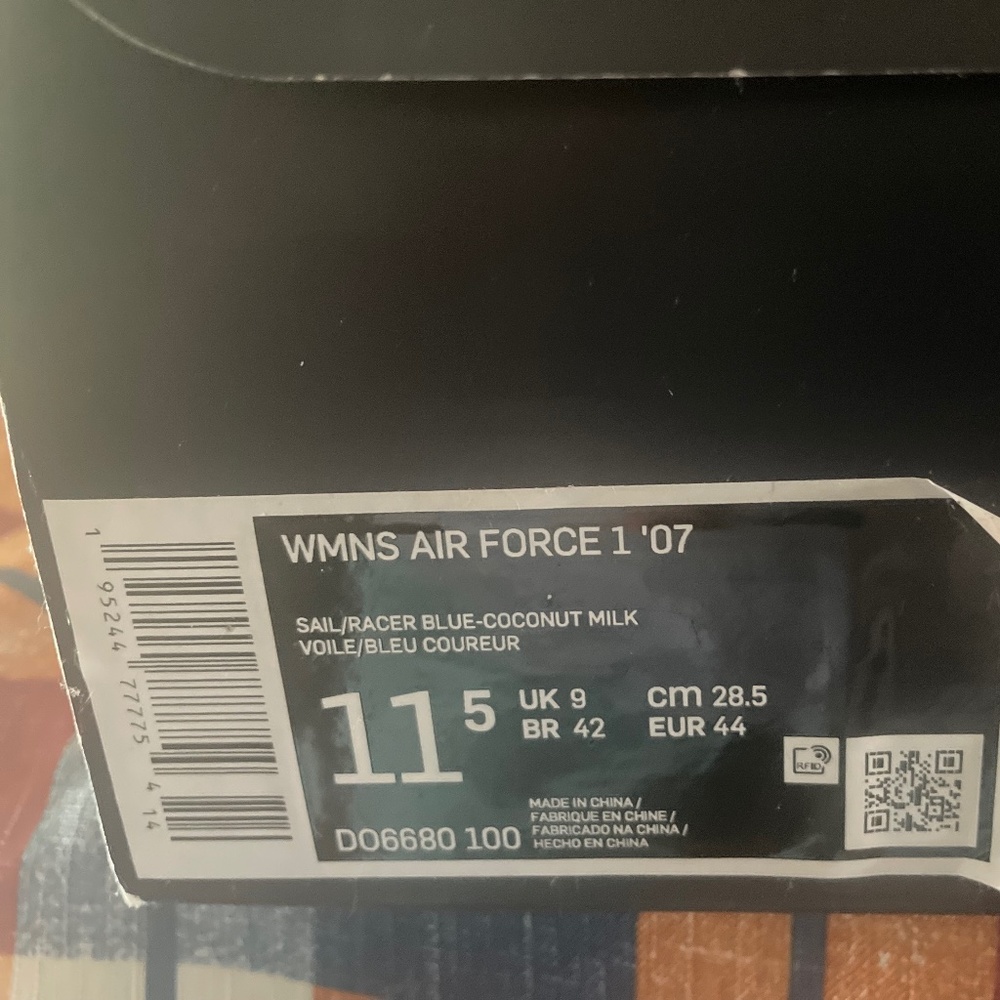 Women’s Nike shoes